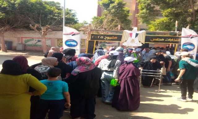 سيدات حلوان يتصدرن المشهد أمام لجان إنتخابات الشيوخ بجنوب القاهرة