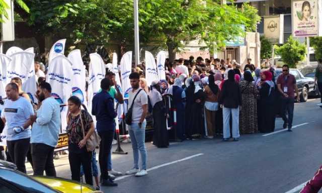 لليوم الثاني.. إقبال متواصل من مواطني الإسكندرية على لجان انتخابات الشيوخ