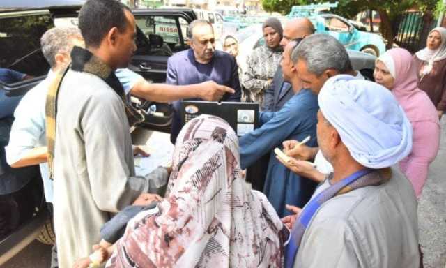 محافظ أسيوط يوجه بعلاج رضيعة تعاني من مشكلة بالشريان في ذراعها