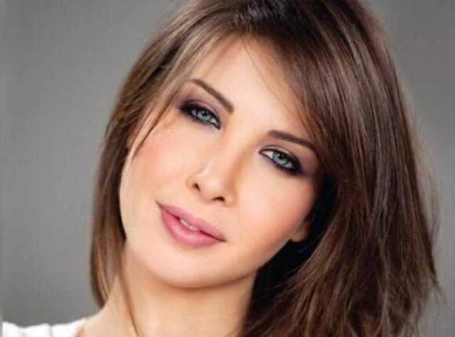 برفقة ابنتها.. نانسي عجرم ترقص على أغنية «طراوة»| فيديو