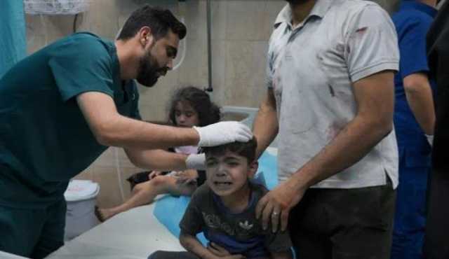 طبيب أمريكي متطوع في غزة: رأيت أطفالًا توفوا بسبب نقص المستلزمات الطبية