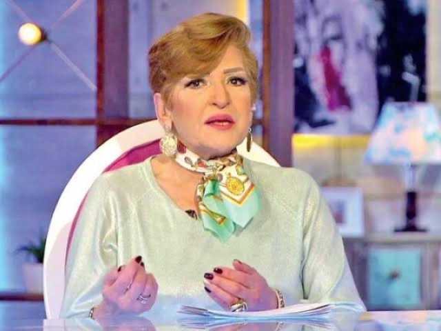 ليلى عز العرب: «أنا أم ديمقراطية زيادة عن اللزوم وحماة كول على الآخر»| فيديو