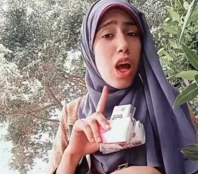 من بائعة مناديل لبلوجر شهيرة.. كيف قادت أضواء الشهرة «علياء قمرون» إلى ظلام السجن؟