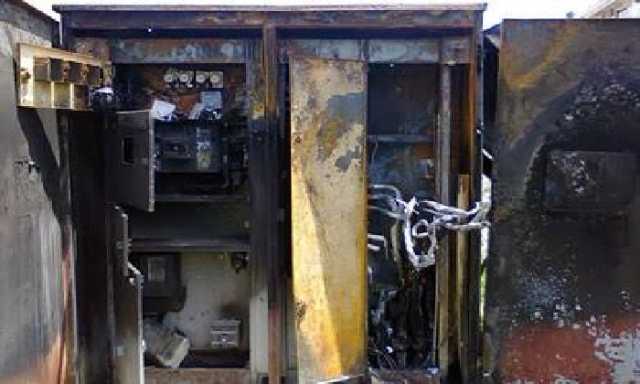 ارتفاع درجات الحرارة يفجر محول كهرباء بمحطة الحصايا بإدفو.. وانقطاع التيار والمياه عن المدينة