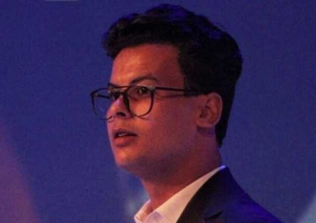 من هو محمد عصمت رئيس لجنة العروض بمهرجان «المهن التمثيلية»؟