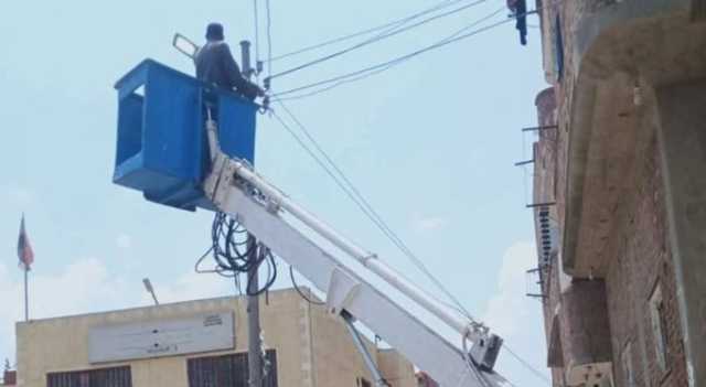 صيانة الإنارة العامة بمحيط لجان انتخابات الشيوخ بالمنوفية