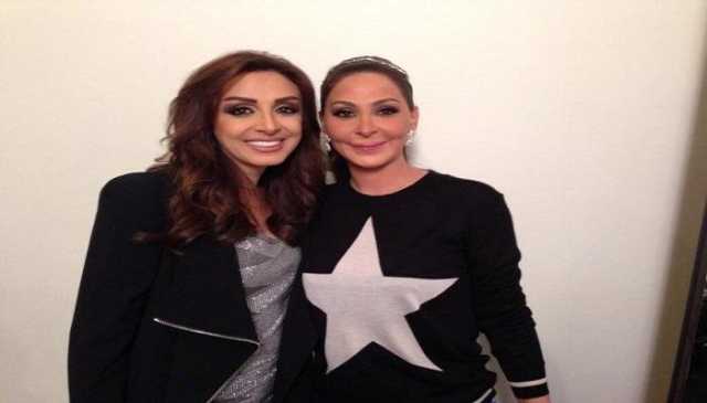 «سلامة قلبك».. إليسا تدعم أنغام بعد إجرائها عملية جراحية في ألمانيا