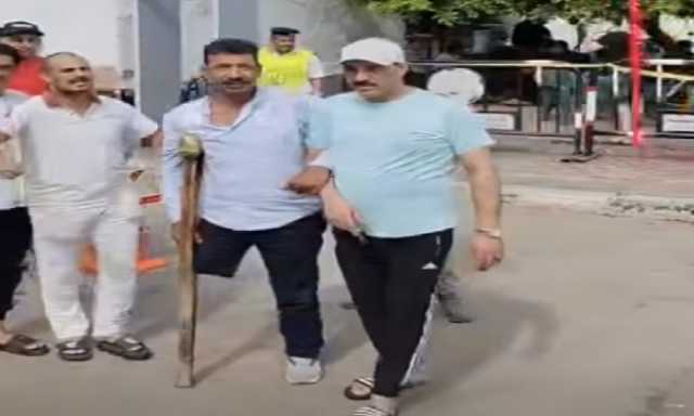 على «عكاز».. ناخب يدلي بصوته في انتخابات الشيوخ ببورسعيد