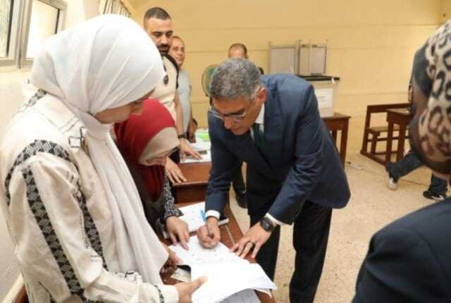 محافظ الجيزة يُدلي بصوته في انتخابات مجلس الشيوخ 2025