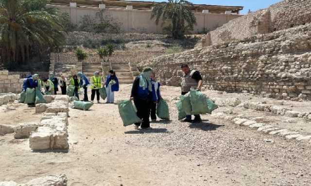 بـ 40 متطوعًا.. خليك إيجابي تنظم حملة كبرى لتجميل المسرح الروماني بالإسكندرية