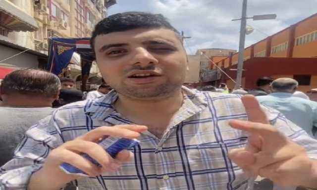 أحبك يامصر من قلبي.. كفيف ينشد فى حب مصر بعد الإدلاء بصوته ببورسعيد
