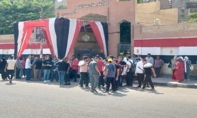 من الساعات الأولى.. إقبال لافت من أهالي الفيوم أمام لجان انتخابات الشيوخ رغم حرارة الطقس