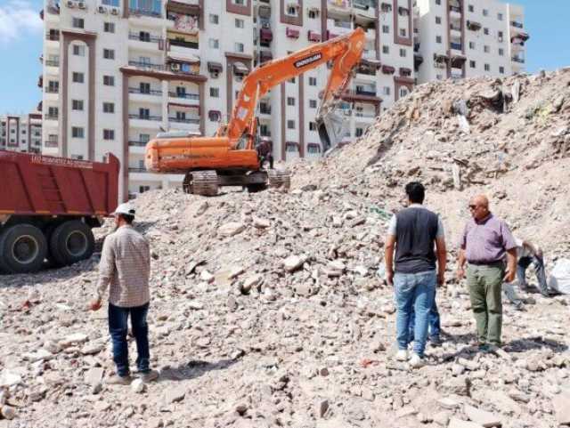استجابة لمطالب المواطنين.. حملة مكثفة لرفع المخلفات بحي المناخ في بورسعيد