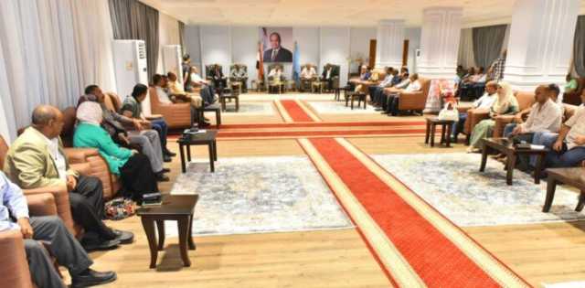 «لا تهاون مع المقصرين».. محافظ أسيوط يشدد على الانضباط ويصدر توجيهات استراتيجية للتنمية