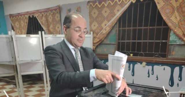 وزير المالية يدلي بصوته في انتخابات مجلس الشيوخ