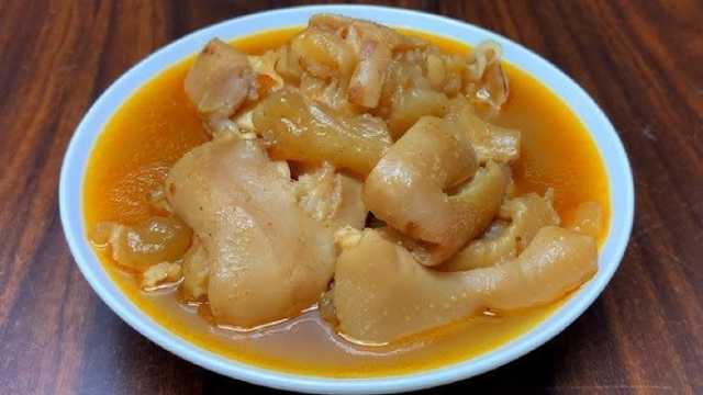 مفيدة للمفاصل والعظام.. طريقة عمل شوربة الكوارع في المنزل