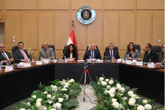 كامل الوزير يشدد على مواجهة الممارسات التجارية الضارة وحماية الصناعة