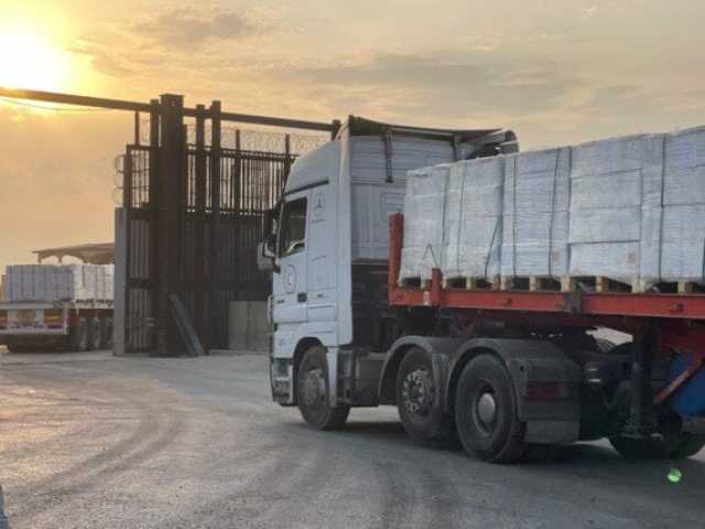 بـ4 آلاف طن مساعدات.. الهلال الأحمر المصري يسير قافلة «زاد العزة» الـ22 لدعم غزة
