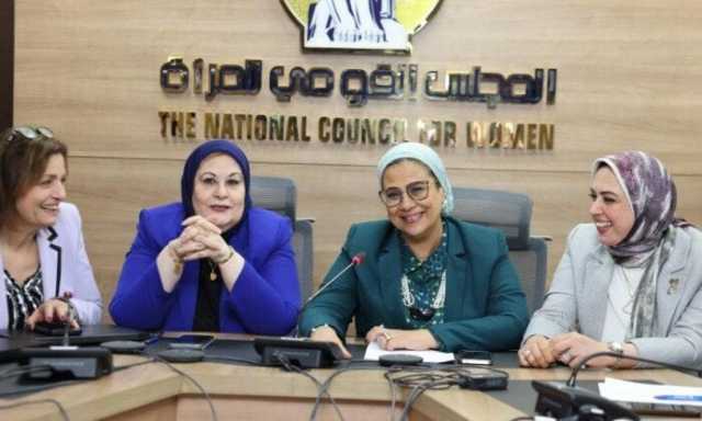 «المرأة» تتصدر المشهد الانتخابي في اليوم الأول لانتخابات الشيوخ