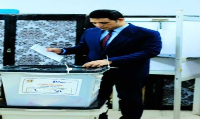 نائب محافظ سوهاج يدلي بصوته في انتخابات الشيوخ بمدرسة صلاح سالم