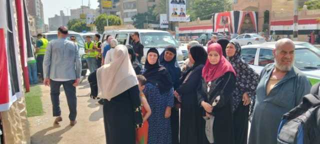 محافظ الغربية يتابع انتظام العمل داخل اللجان الانتخابية