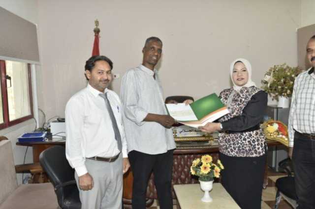 الأورمان تُكرم عامل مزلقان بني سويف لإنقاذه شابًا من الموت