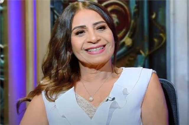 «مش شرير وبيغسل الإرهاق».. عفاف مصطفى تنشر صورتها أثناء قضاء عطلتها الصيفية بالساحل الشمالي