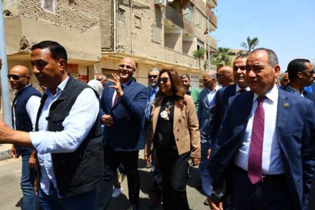 وزيرة التنمية المحلية ومحافظ القليوبية يفتتحان تطوير ورفع كفاءة شارع نبوية موسي
