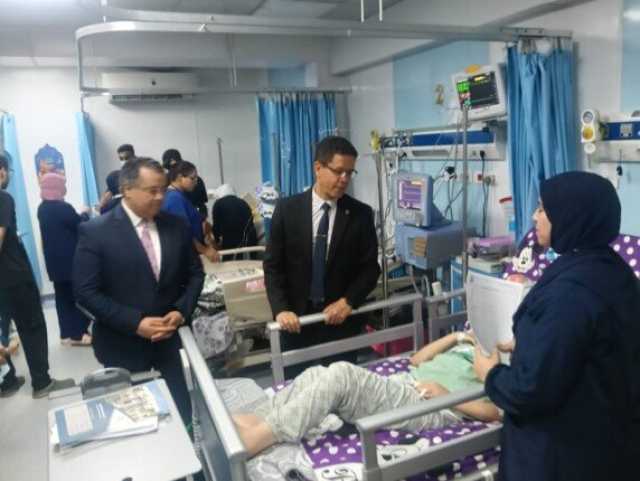رئيس جامعة بنها يتفقد مستشفى بنها الجامعي للاطمئنان على الخدمة الطبية