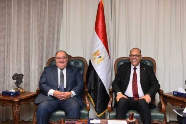 قبل استلام مهامه مطلع الشهر المُقبل.. وزير العمل يستقبل قنصل مصر في الرياض