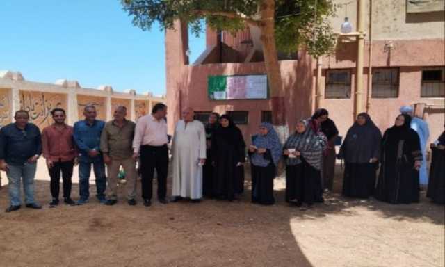 إقبال كثيف من السيدات أمام اللجان الانتخابية بمركز المراغة بسوهاج