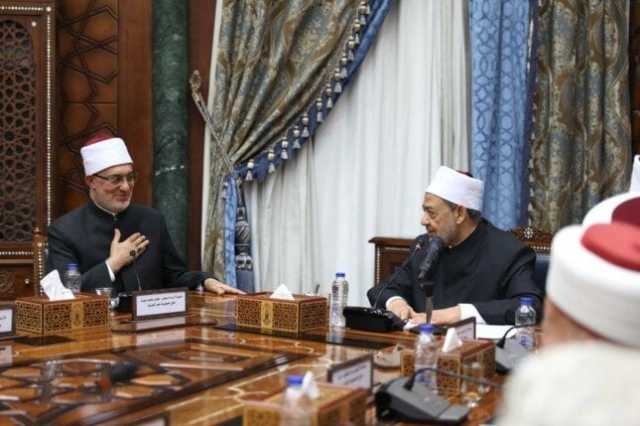 مفتي الجمهورية يزور شيخ الأزهر على رأس وفد من كبار علماء الأمة
