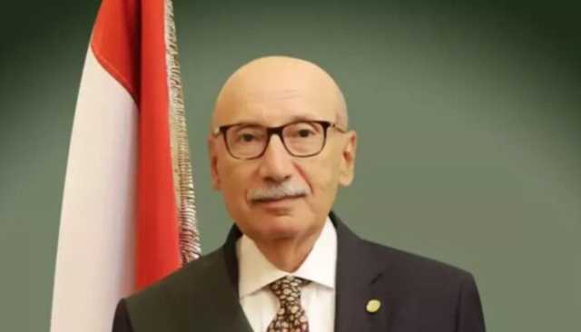 رئيس محكمة النقض يدلي بصوته في انتخابات الشيوخ