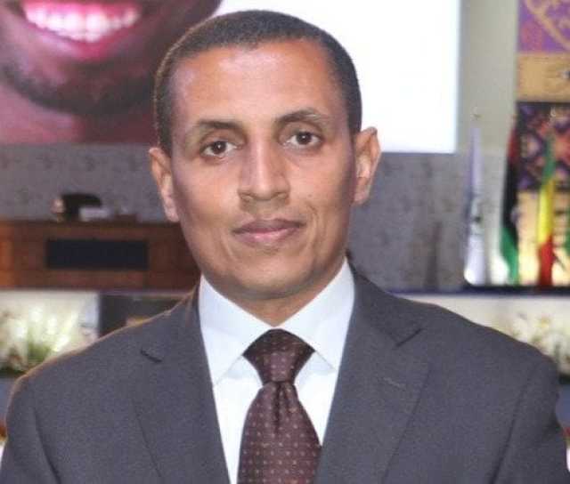 سلاح وزير الدفاع ورئيس الأركان.. دلالات ورسائل