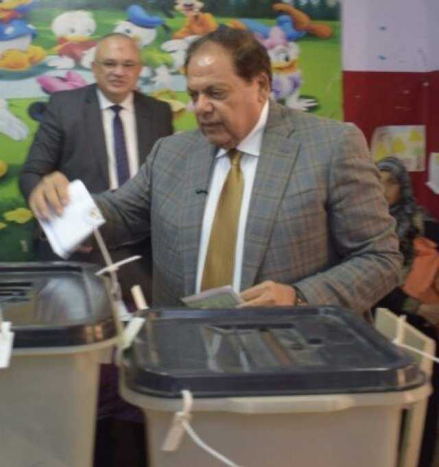 وكيل مجلس النواب يدلي بصوته في انتخابات مجلس الشيوخ 2025