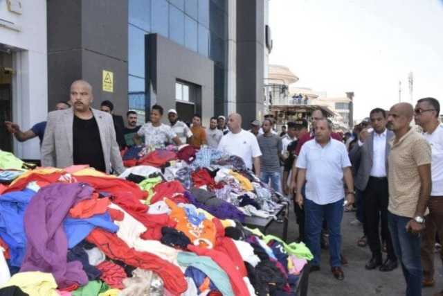 محافظ بورسعيد يشدد على الانضباط بسوق '«الأوت ليت» للحفاظ على المظهر الحضاري للمدينة.