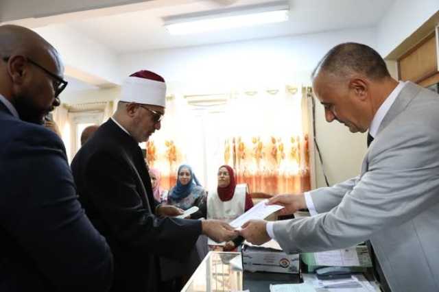 مفتي الجمهورية يدلي بصوته في انتخابات مجلس الشيوخ 2025