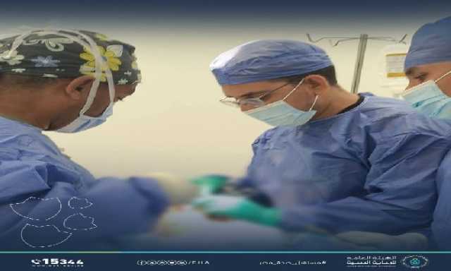 جراحة معقدة.. فريق جراحي بإدفو ينقذ شابًا من الموت بعد إصابته بطلق ناري