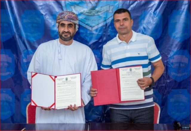 أكرم عبد المجيد مديراً فنياً لنادي نزوي العماني