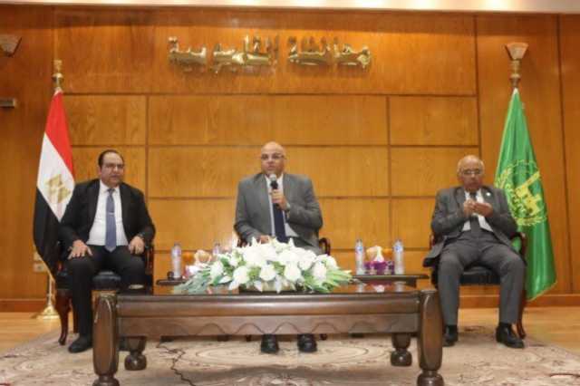محافظ القليوبية يشدد على أهمية التنسيق لمكافحة الفساد في ندوة توعوية