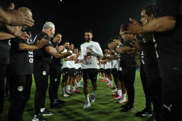 ممر شرفي من منتخب مصر لـ محمد صلاح قبل مواجهة أثيوبيا «صور»
