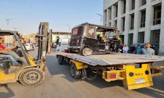 ضبط 82 توك توك مخالف في حملة مرورية بأسوان