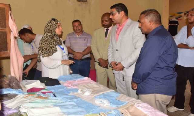 نائب محافظ الأقصر يتفقد تدريبات الحرف التراثية بالمركز الحضاري النوبي