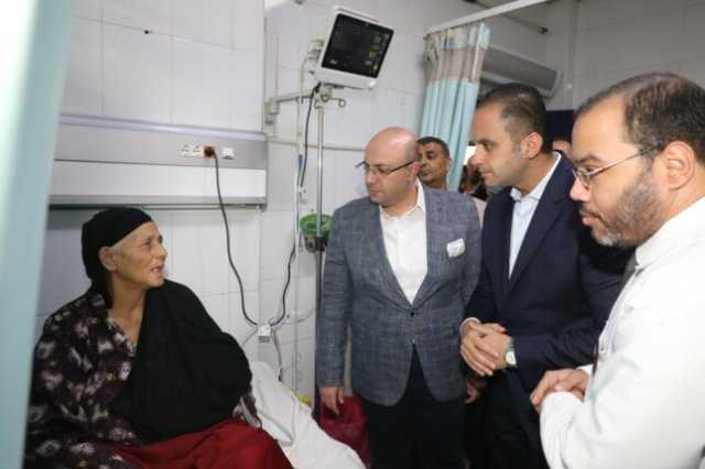 نائب وزير الصحة يتفقد مستوى الخدمة بالمستشفى التخصصي والتأمين الصحي