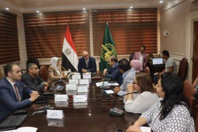 محافظ القليوبية يتابع أعمال تطوير ممشى أهل مصر وكورنيش النيل بالقناطر الخيرية