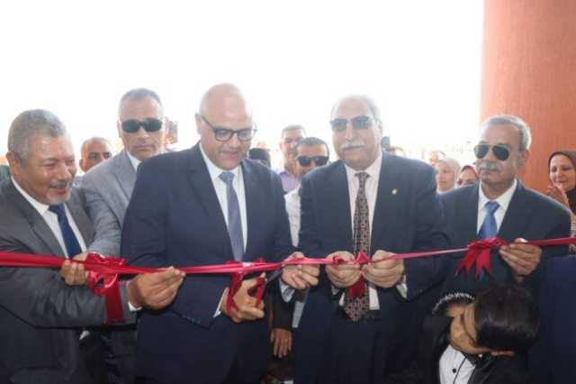 تزامنًا مع احتفالات العيد القومي.. محافظ القليوبية يفتتح إدارة العبور التعليمية