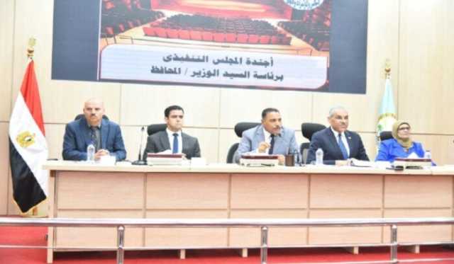 محافظ مطروح يوجه بالاستعداد المبكر لموسم الشتاء القادم لمجابهة الأمطار والسيول