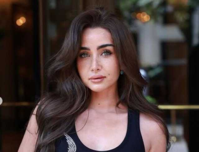 «قلب أسود».. هنا الزاهد تظهر بإطلالة مختلفة في أحدث ظهور