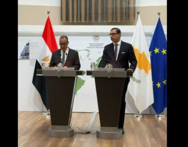 وزير الخارجية ونظيره القبرصي يشيدان بالعلاقات بين البلدين