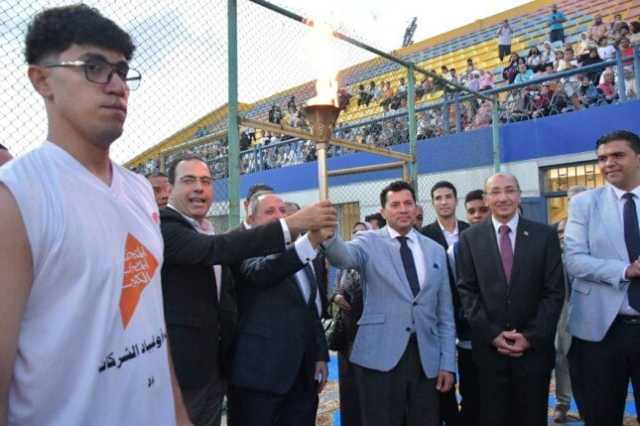 وزير الشباب والرياضة يطلق إشارة بدأ أولمبياد الشركات في بورسعيد في نسخته الـ 58